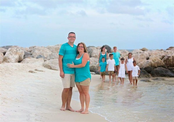 Tamara Kankowski with her family on a beach